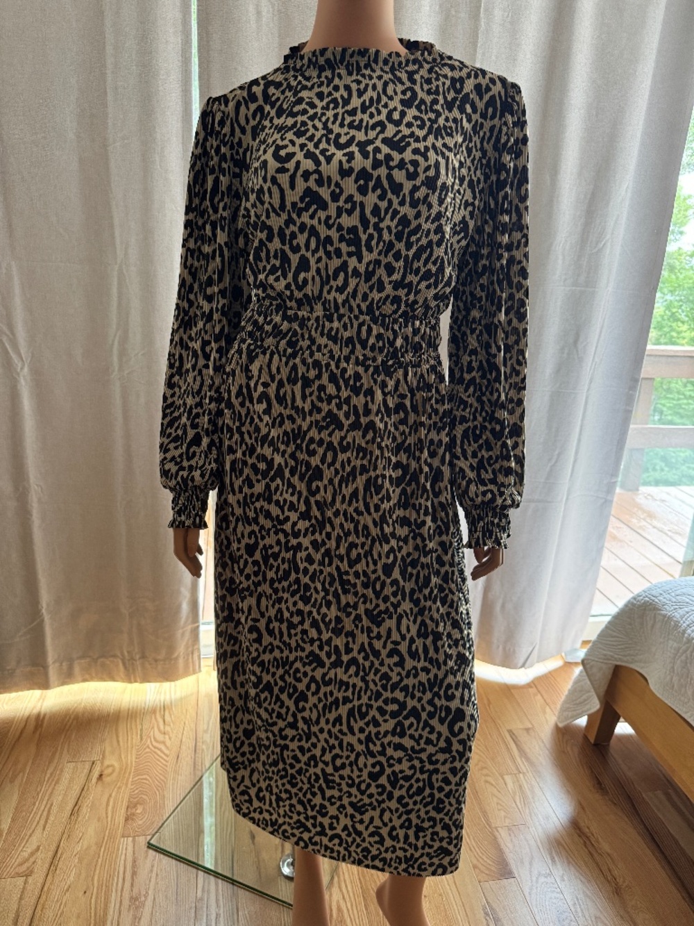 TRUTH by Republic Leopard Print Plissé Mock Neck Midi Dress Long Sleeve M